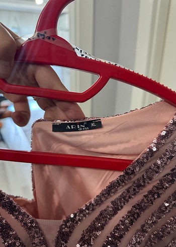 Bordo Parlak V Yaka Uzun Kadın Abiye Elbise - Görsel 8