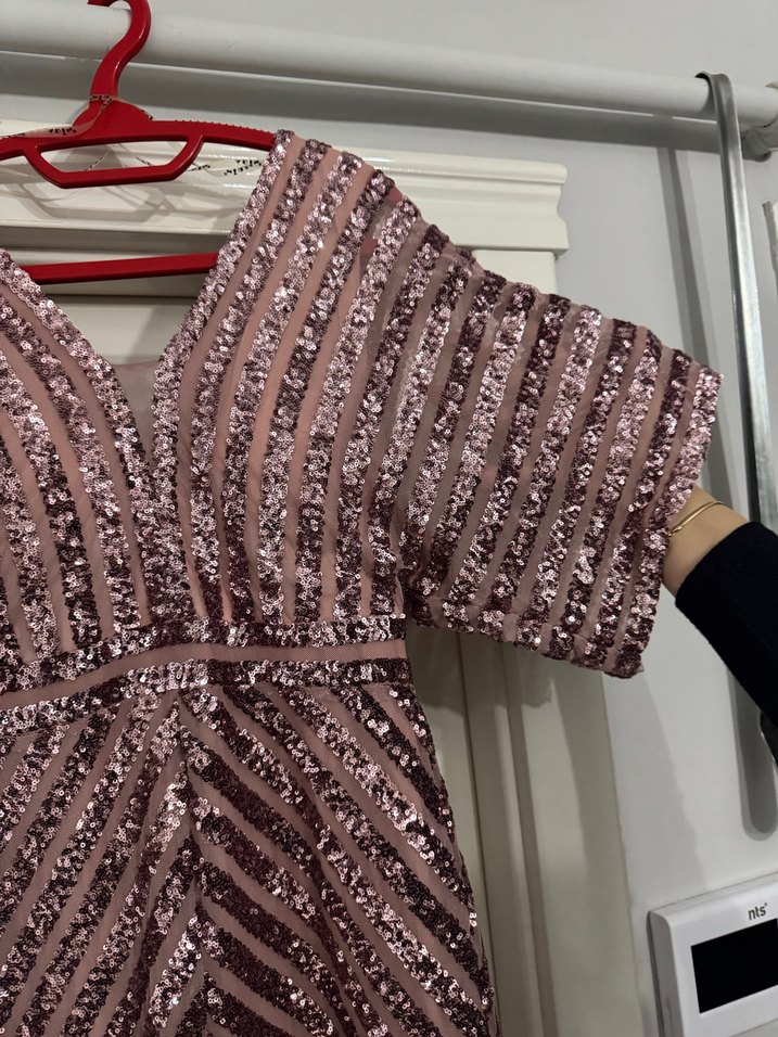 Bordo Parlak V Yaka Uzun Kadın Abiye Elbise - Görsel 4