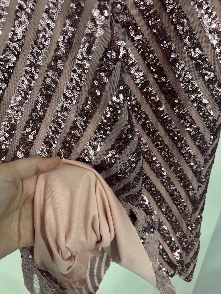 Bordo Parlak V Yaka Uzun Kadın Abiye Elbise - Görsel 5