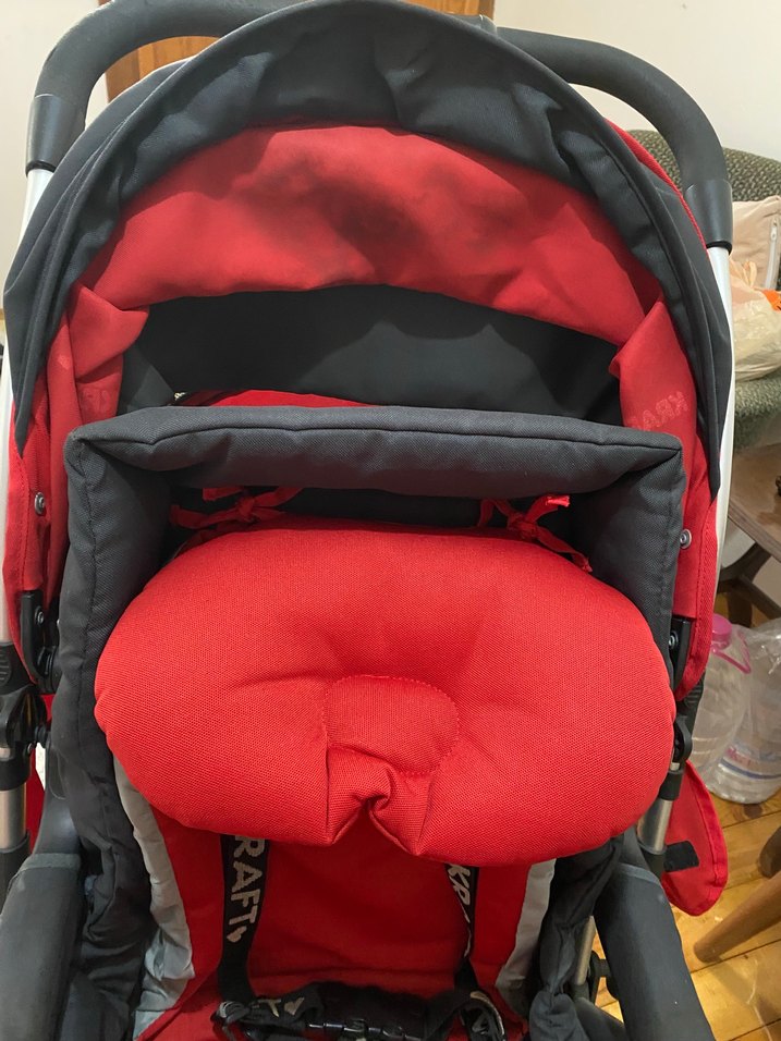 Kırmızı Bebek Arabası - Görsel 4