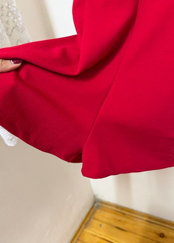 V Yaka Kırmızı Mini Tulum - Görsel 3