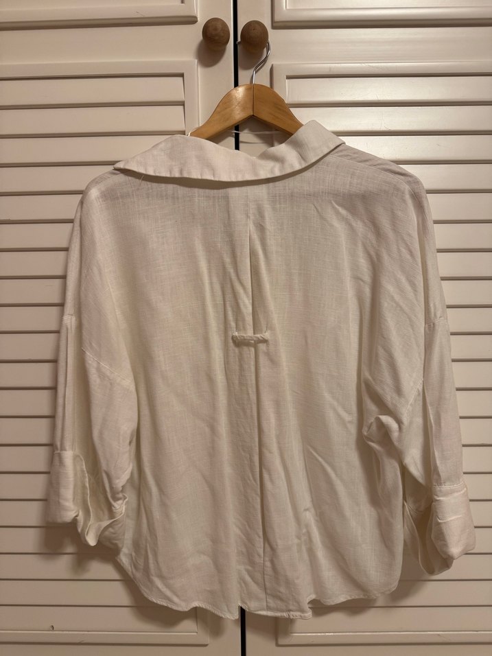 Düğmeli Beyaz Keten Kadın Gömlek - Görsel 3