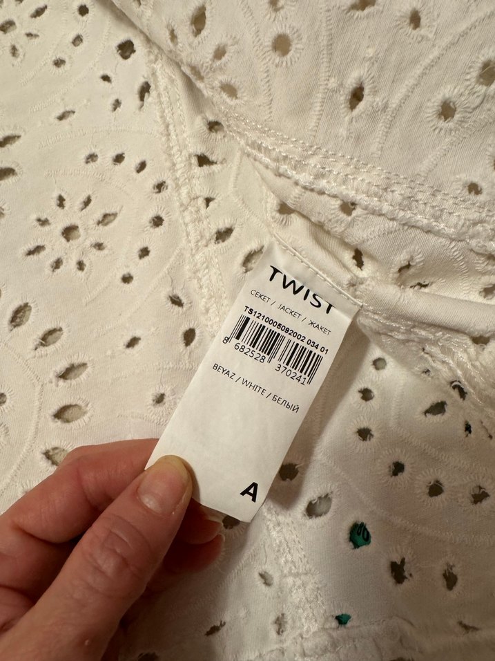 Nakışlı Beyaz Kadın Ceket - Görsel 4