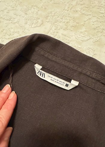 Düğmeli Kısa Kollu Kahverengi Keten Gömlek - Görsel 4