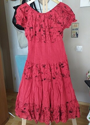 Markasız Ürün Madonna yaka kırmızı elbise 