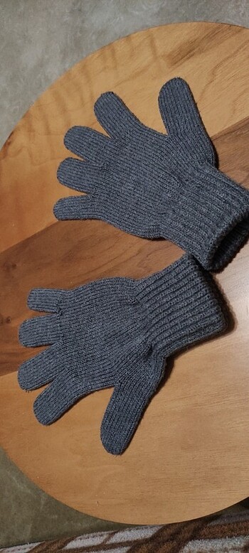 Gri eldiven - Görsel 6