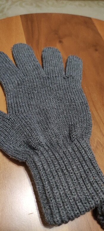 Gri eldiven - Görsel 8