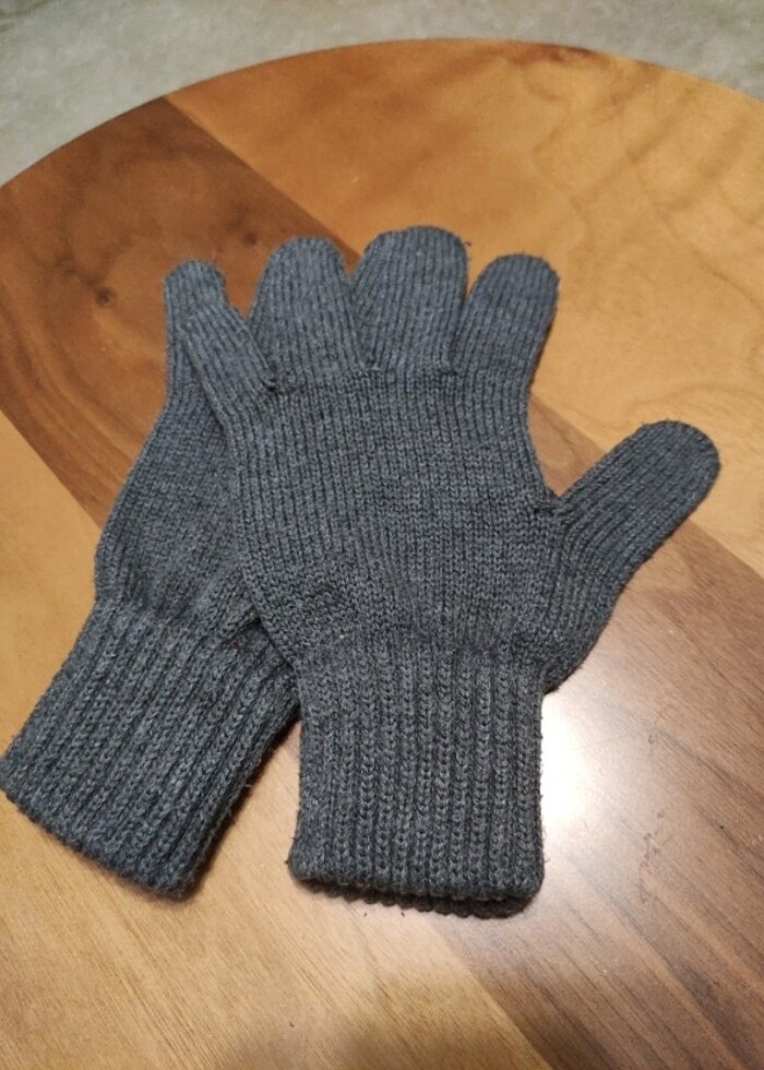 Gri eldiven  - Görsel 5