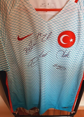 l Beden mavi Renk İmzalı Nike marka Türkiye forması 