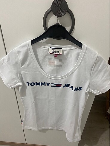 m Beden Tommy tişört