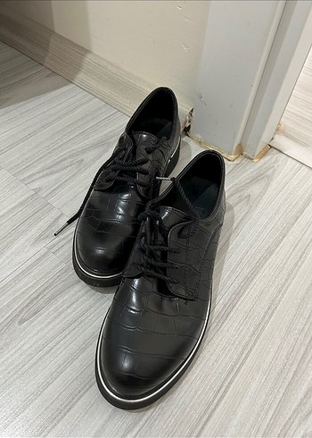 Yılan Desenli Siyah Kadın Topuklu Ayakkabı - Görsel 2