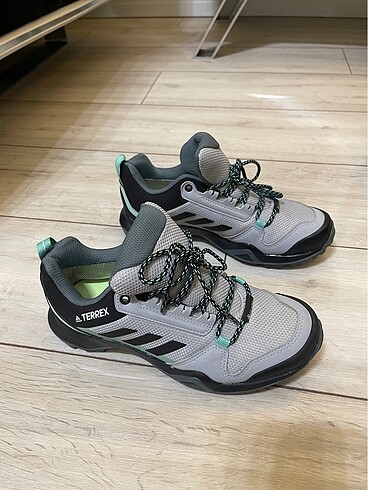 Adidas ayakkabı
