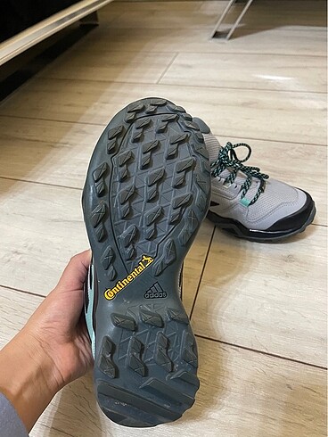 38 Beden siyah Renk Adidas ayakkabı