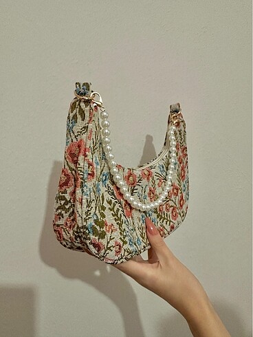 Çiçek desenli çanta