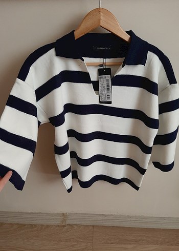 Lacivert Kapri Kol Yakalı Triko - Görsel 3