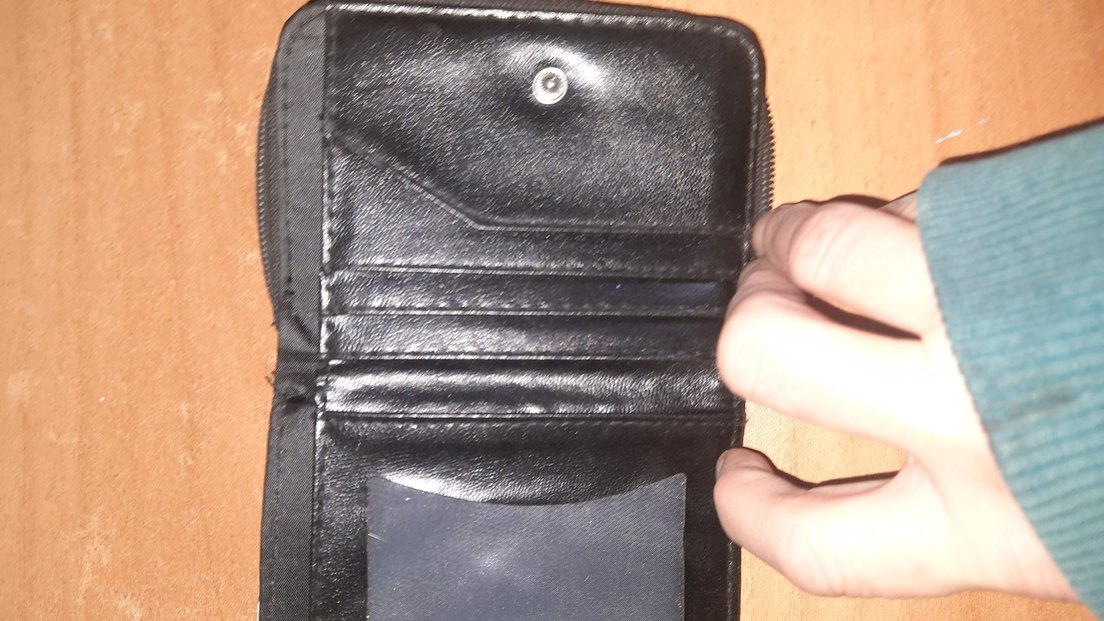 Titan'a Saldırı Levi Ackerman temalı cüzdan - Görsel 3