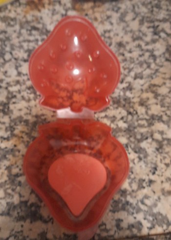 Kırmızı Çilek figürlü beslenme  meyve kutusu - Görsel 2