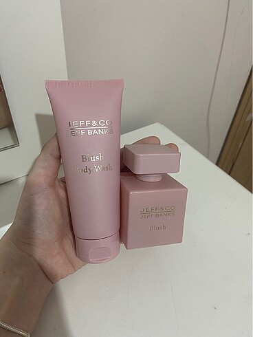 JEFF&CO ORİJİNAL PARFÜM VE DUŞ JELİ SETİ