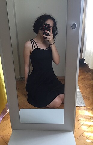 Kol detay elbise