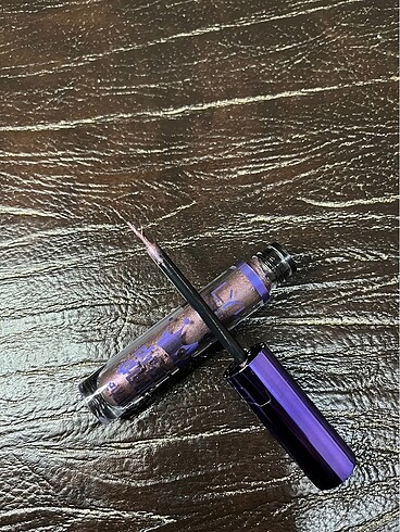 Beden Metalik eyeliner