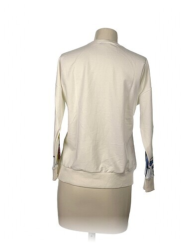 m Beden Diğer Sweatshirt %70 İndirimli.