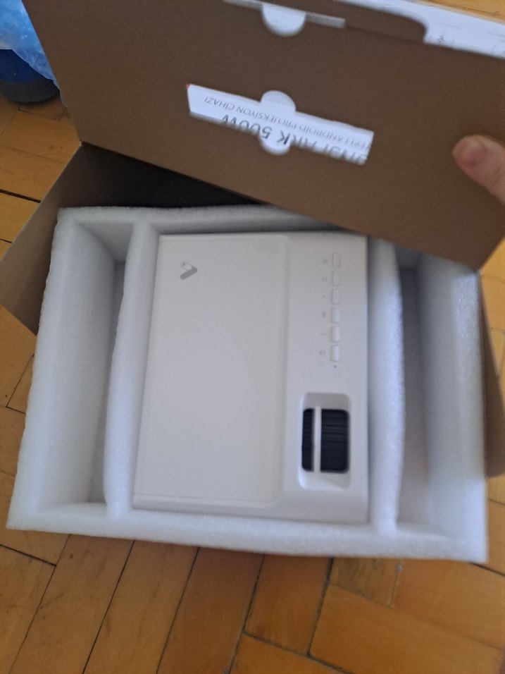 SunSpark 1080P Android Projektör.      projeksiyon cihazı. - Görsel 2