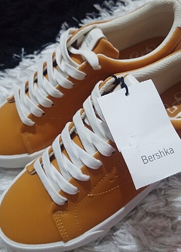 39 Beden Bershka