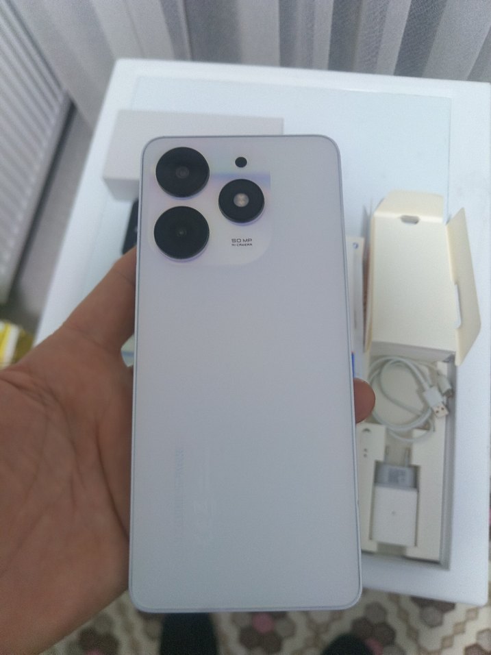 Tecno Spark 10 Pro Beyaz Android Telefon - Görsel 4