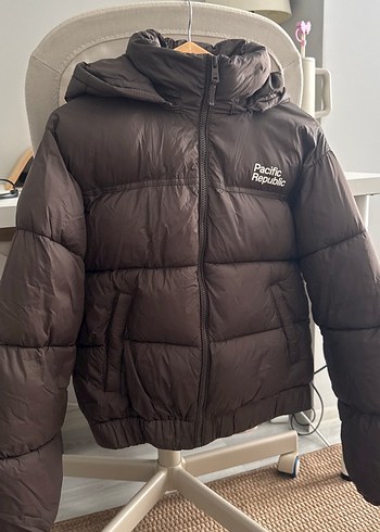 Pull and Bear kahverengi şişme mont
