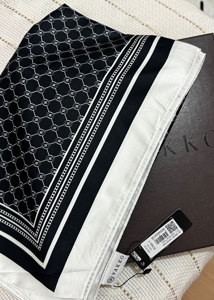 Vakko siyah şal - Görsel 2