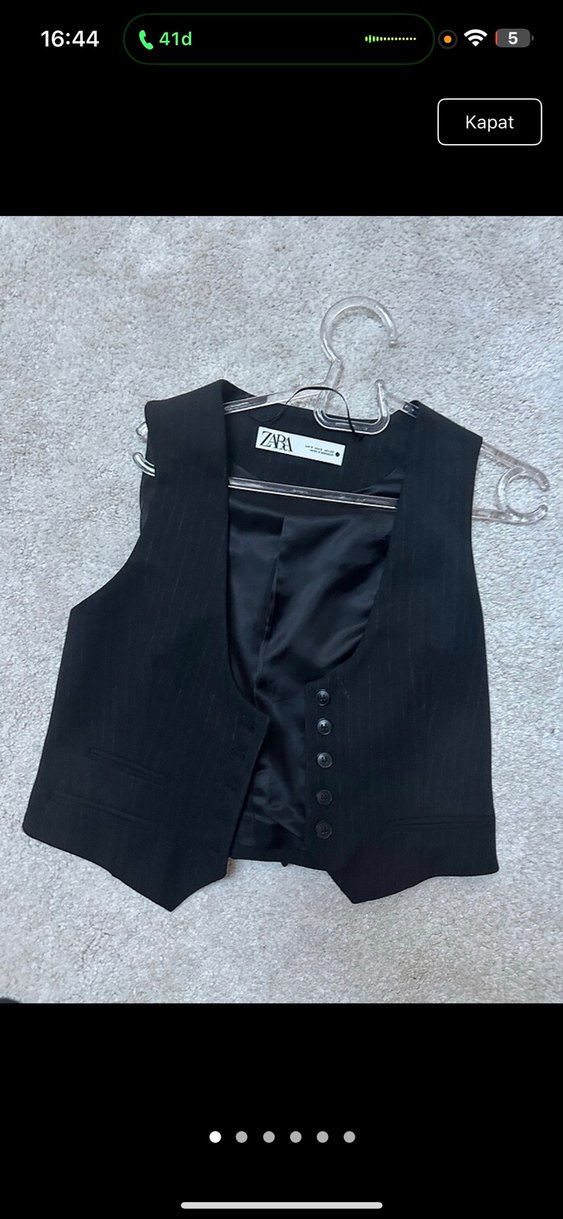 Zara Siyah Düğmeli Kolsuz Yelek - Görsel 3
