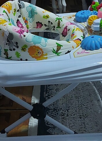 Bebek yürüteç