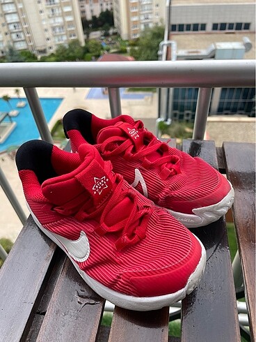 26 Beden Nike spor ayakkabı