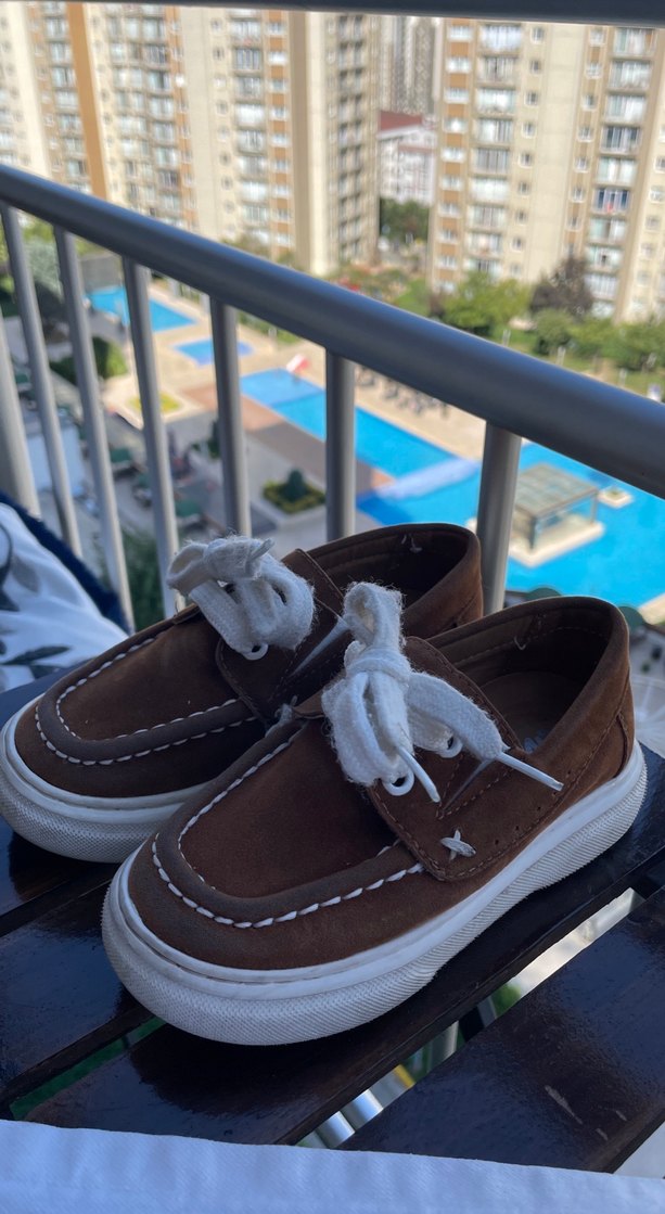 Düğmeli Kahverengi Süet Erkek Çocuk Ayakkabısı - Görsel 2