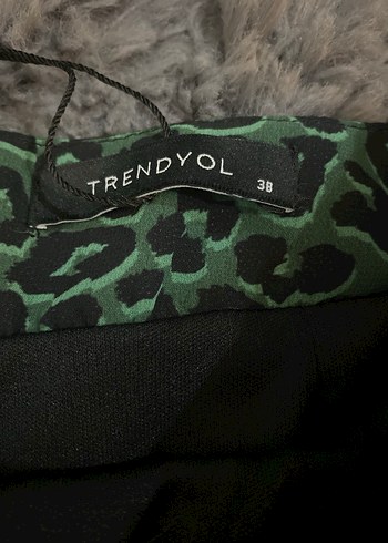 Trendyol & Milla Yeşil leopar Desenli Midi Etek