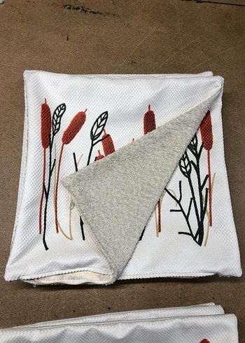 İşlemeli Modern Dekoratif Yastık - Görsel 3