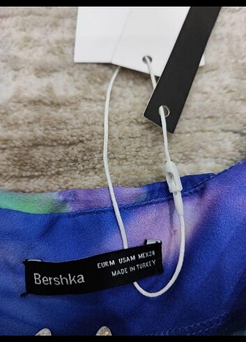 m Beden Bershka elbise
