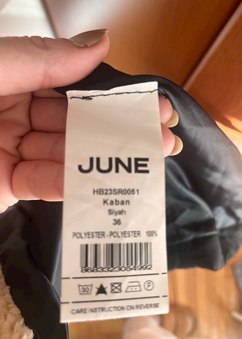 Siyah Kürklü Kadın Kışlık Mont - Görsel 5