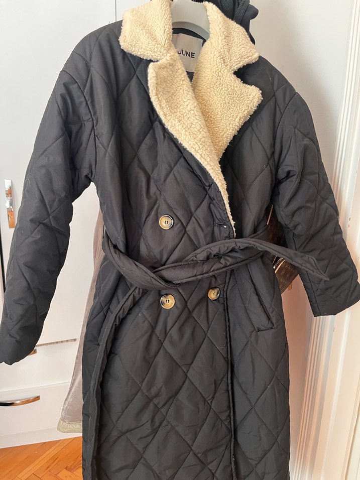 Siyah Kürklü Kadın Kışlık Mont - Görsel 4