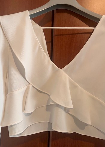 Zara Uzun Kollu, V Yakalı Beyaz Fırfırlı Mini Bluz - Görsel 2