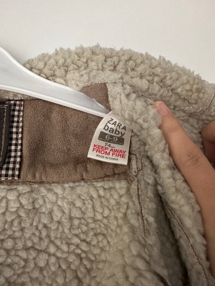 Düğmeli Kahverengi Süet Erkek Çocuk Kaban - Görsel 2