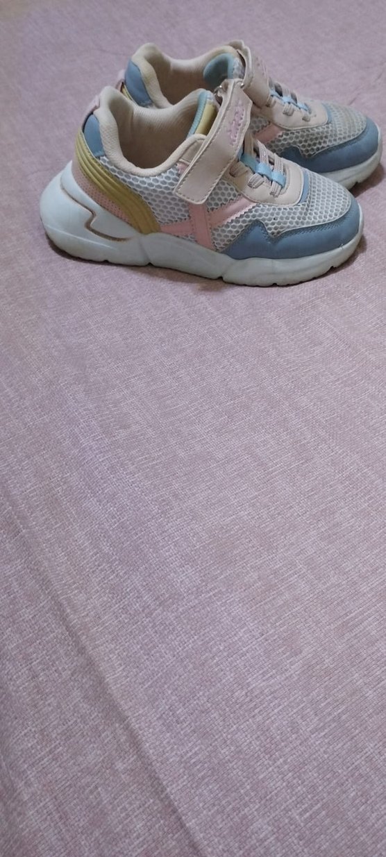 Kız Çocuk Pembe Bağcıklı ve Cırtcırtlı Spor Ayakkabı - Görsel 3