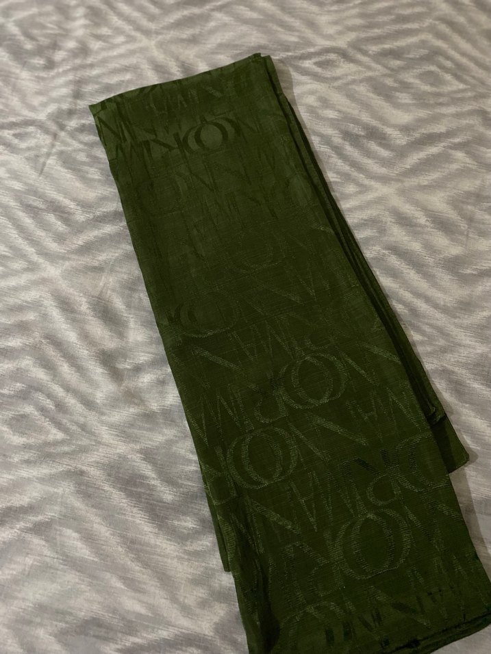 İMANNOOR Monogram İmza Haki Shiny Jakar Şal - Görsel 4