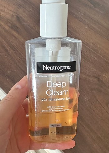 Neutrogena Yağsız Yüz Temizleme Jeli - Görsel 2