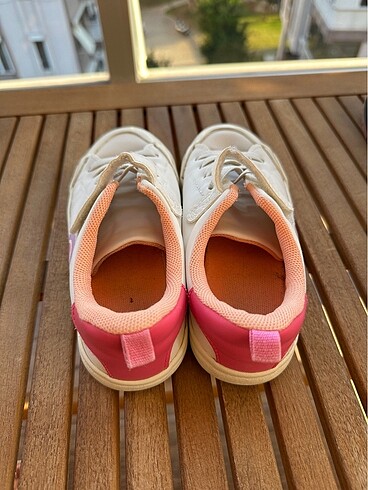 29 Beden H&m markalı sneaker