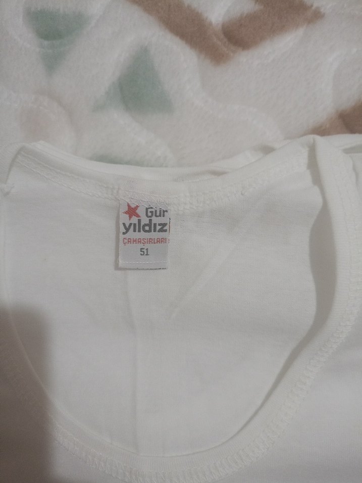 Beyaz Çocuk Atlet - Görsel 2