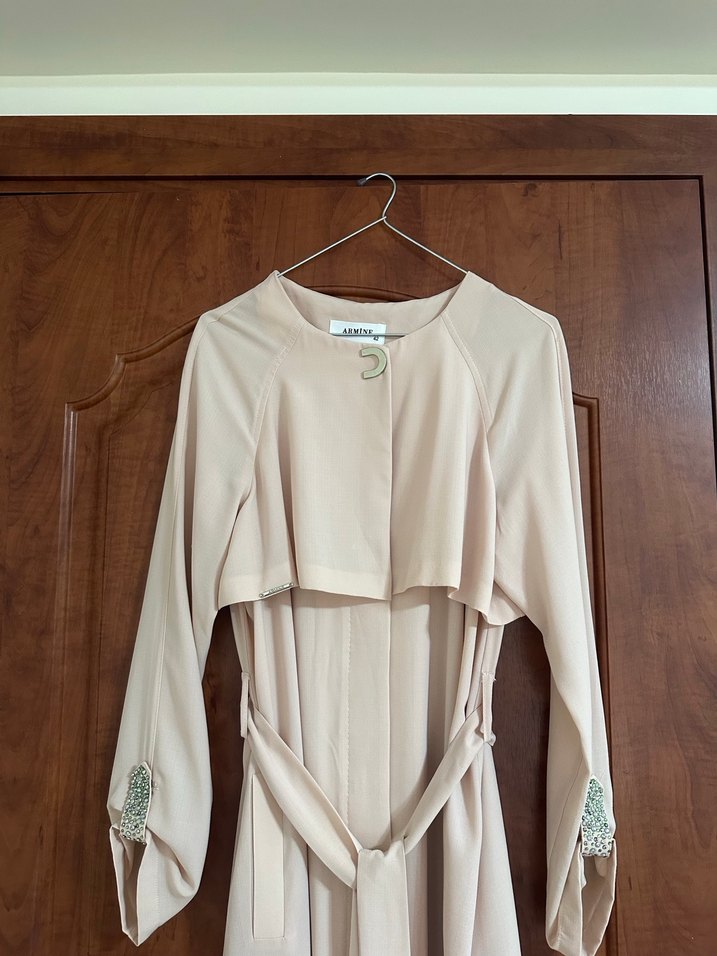 Pudra Düğmeli Uzun Armine Abaya - Görsel 2