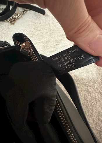 Siyah GUESS Deri Fermuarlı Kadın Çanta - Görsel 6