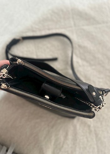 Siyah GUESS Deri Fermuarlı Kadın Çanta - Görsel 3