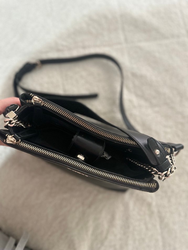 Siyah GUESS Deri Fermuarlı Kadın Çanta - Görsel 3